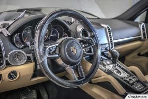 Кай Сервис. Внутреннее оборудование автомобилей Porsche. Работаем...