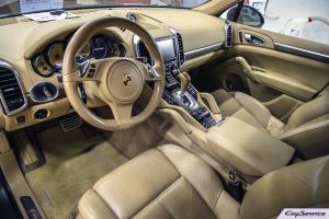 Кай Сервис. Внутреннее оборудование автомобилей Porsche. Работаем...