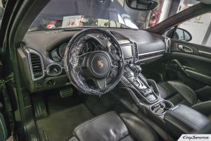 Кай Сервис. Внутреннее оборудование автомобилей Porsche. Работаем...