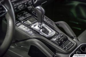 Кай Сервис. Внутреннее оборудование автомобилей Porsche. Работаем...