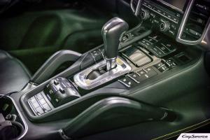 Кай Сервис. Внутреннее оборудование автомобилей Porsche. Работаем...