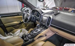 Кай Сервис. Внутреннее оборудование автомобилей Porsche. Работаем...