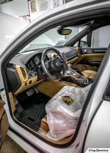Кай Сервис. Внутреннее оборудование автомобилей Porsche. Работаем...