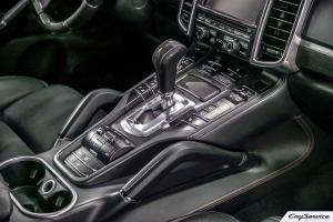 Кай Сервис. Внутреннее оборудование автомобилей Porsche. Работаем...