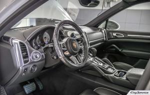 Кай Сервис. Внутреннее оборудование автомобилей Porsche. Работаем...